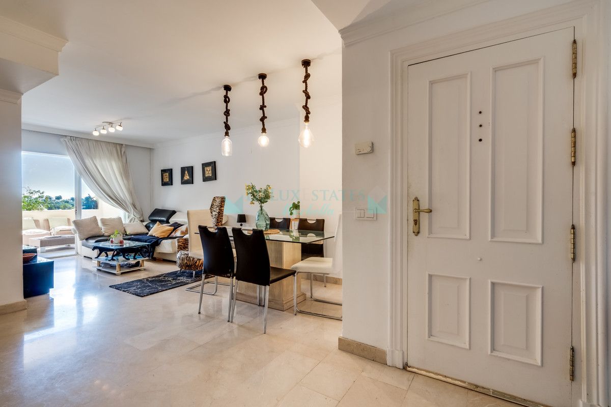 Apartamento en venta en La Quinta, Benahavis