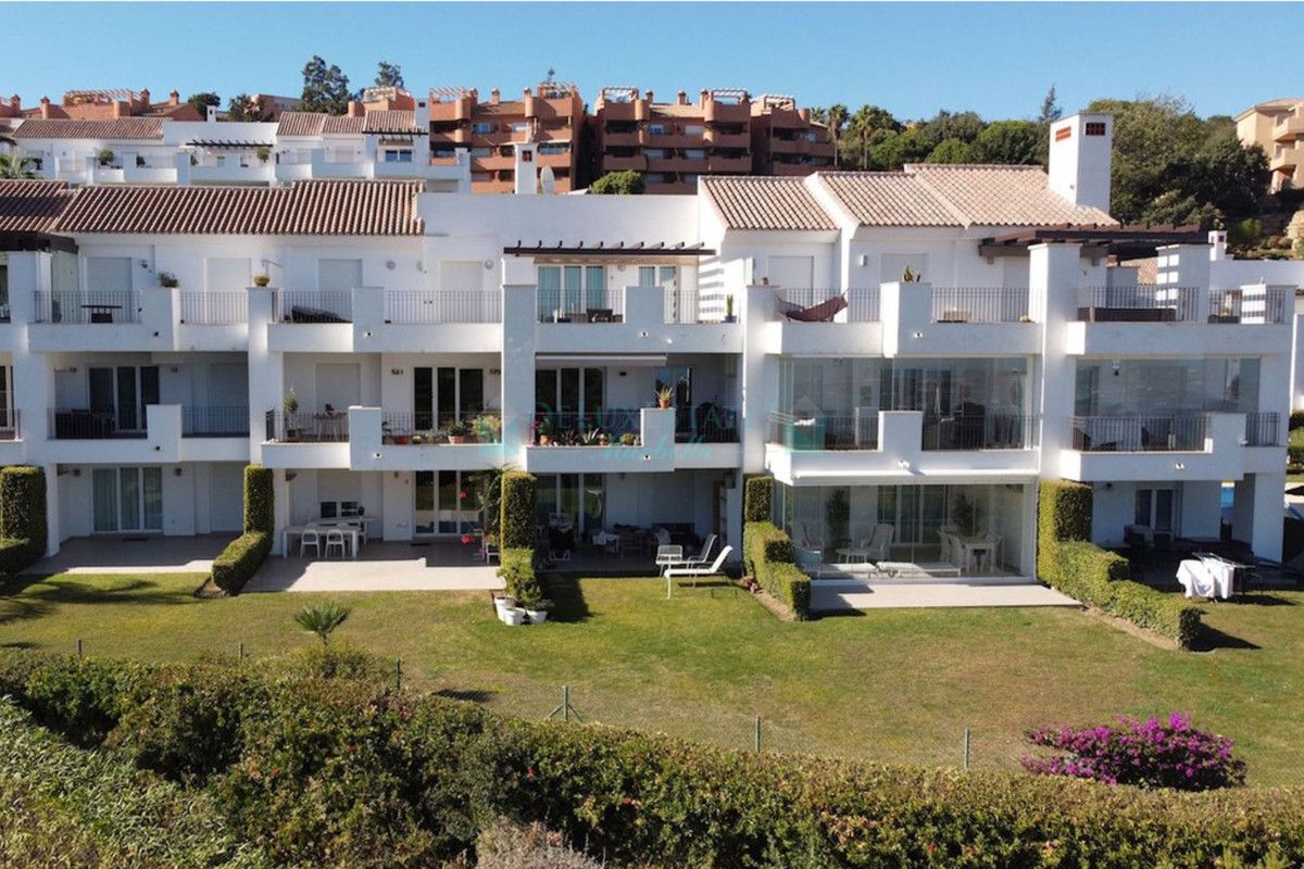 Apartment for sale in La Mairena, Marbella East