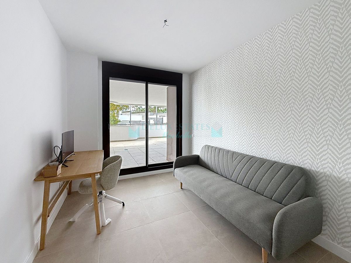 Apartamento Planta Baja en venta en Estepona