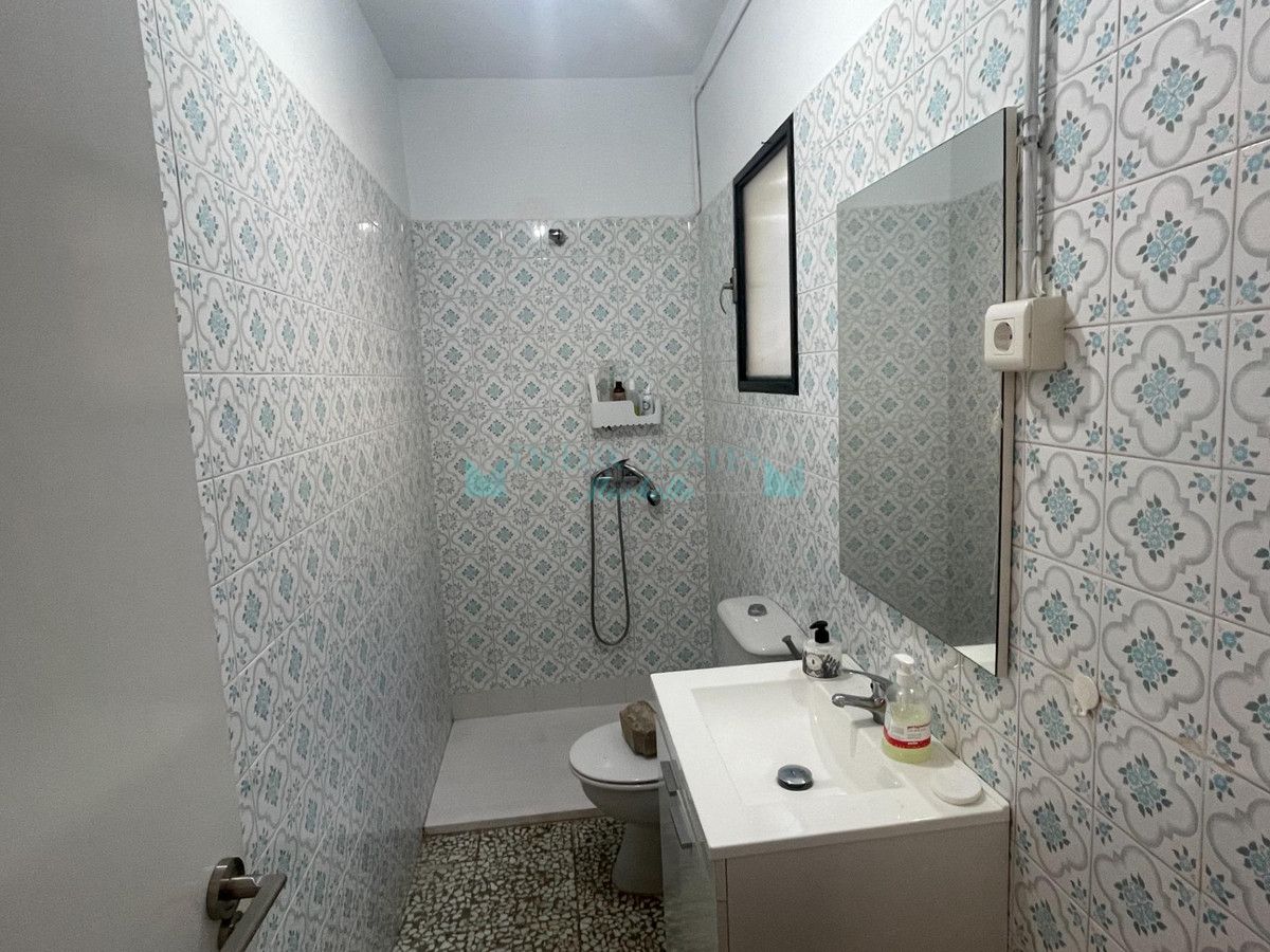 Finca en venta en Estepona