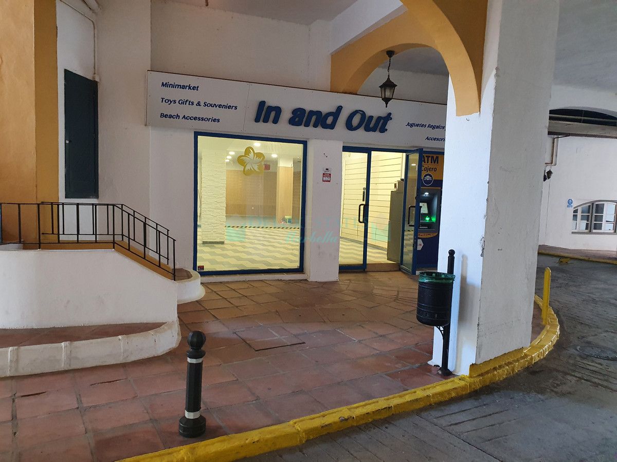 Shopping Centre for sale in Cabopino, Marbella East