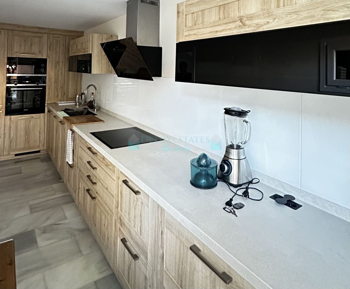 Town House for sale in Estepona