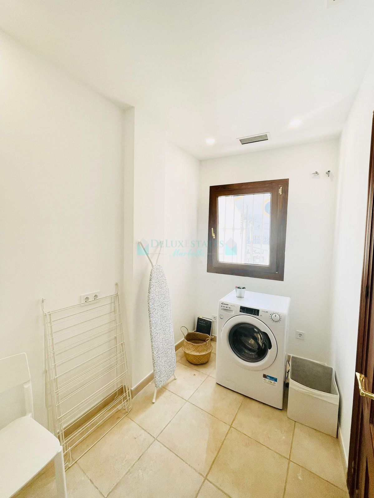 Apartamento en venta en Benahavis