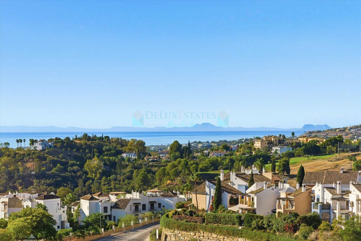 Apartamento en venta en Benahavis