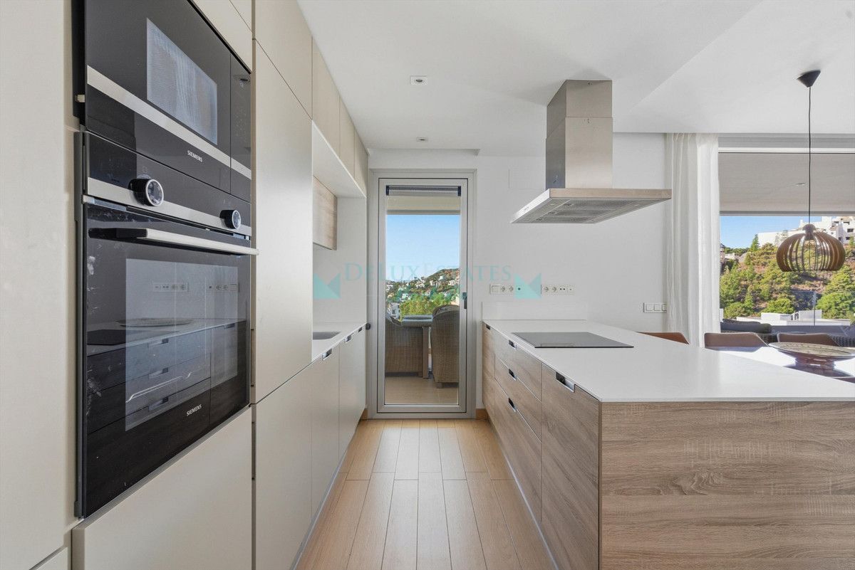 Apartamento en venta en Benahavis