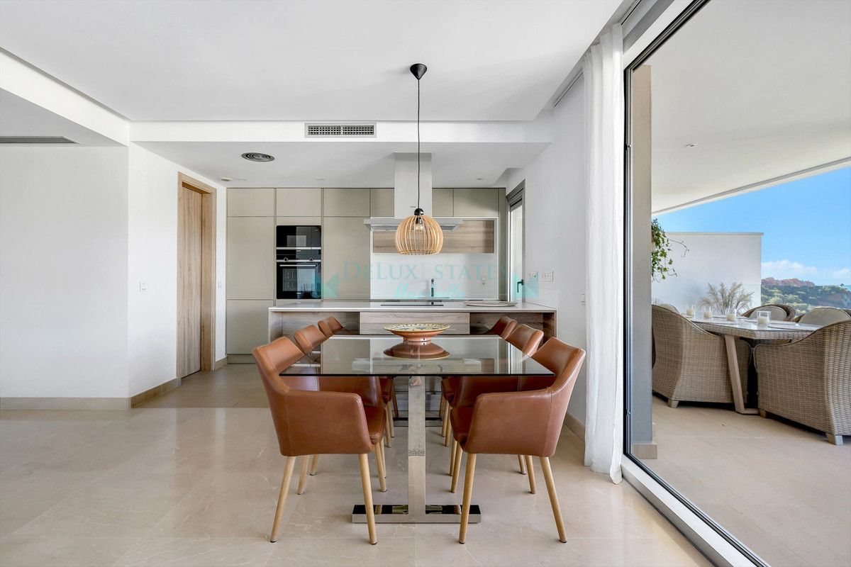 Apartamento en venta en Benahavis