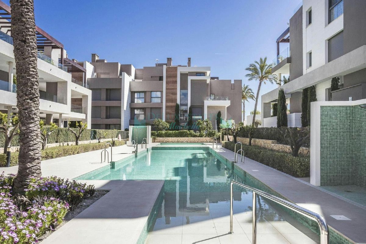 Ground Floor Apartment for sale in New Golden Mile, Estepona