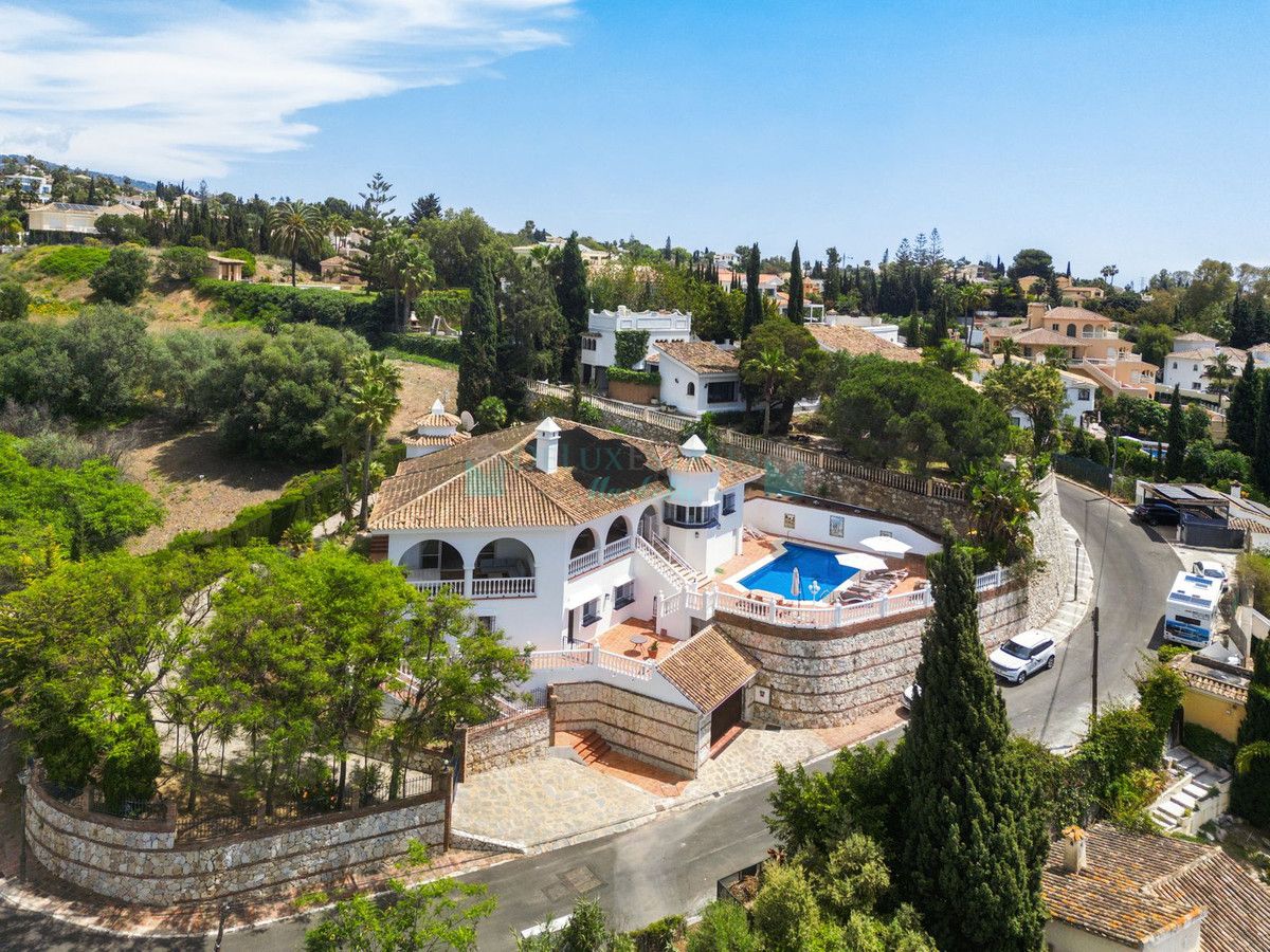 Villa for rent in El Rosario, Marbella East