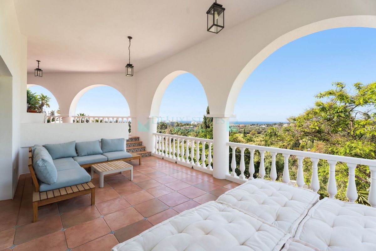 Villa for rent in El Rosario, Marbella East