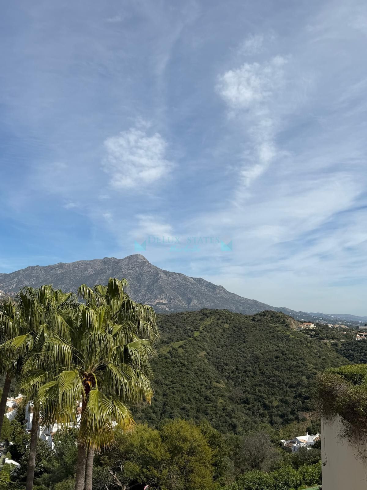 Penthouse for sale in La Quinta, Benahavis