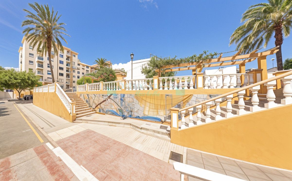 Apartment for sale in Estepona