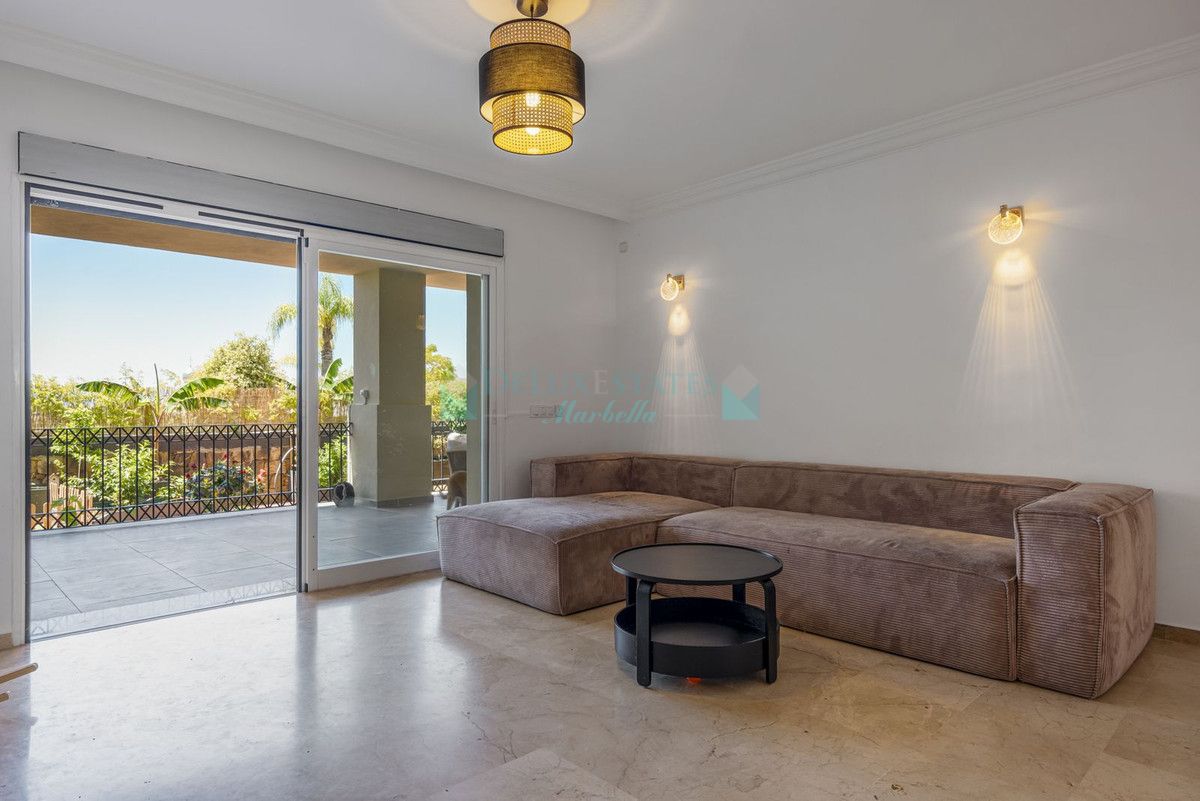 Apartamento Planta Baja en venta en Selwo, Estepona