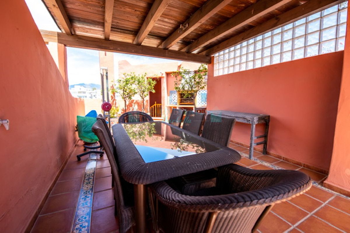 Penthouse for sale in New Golden Mile, Estepona