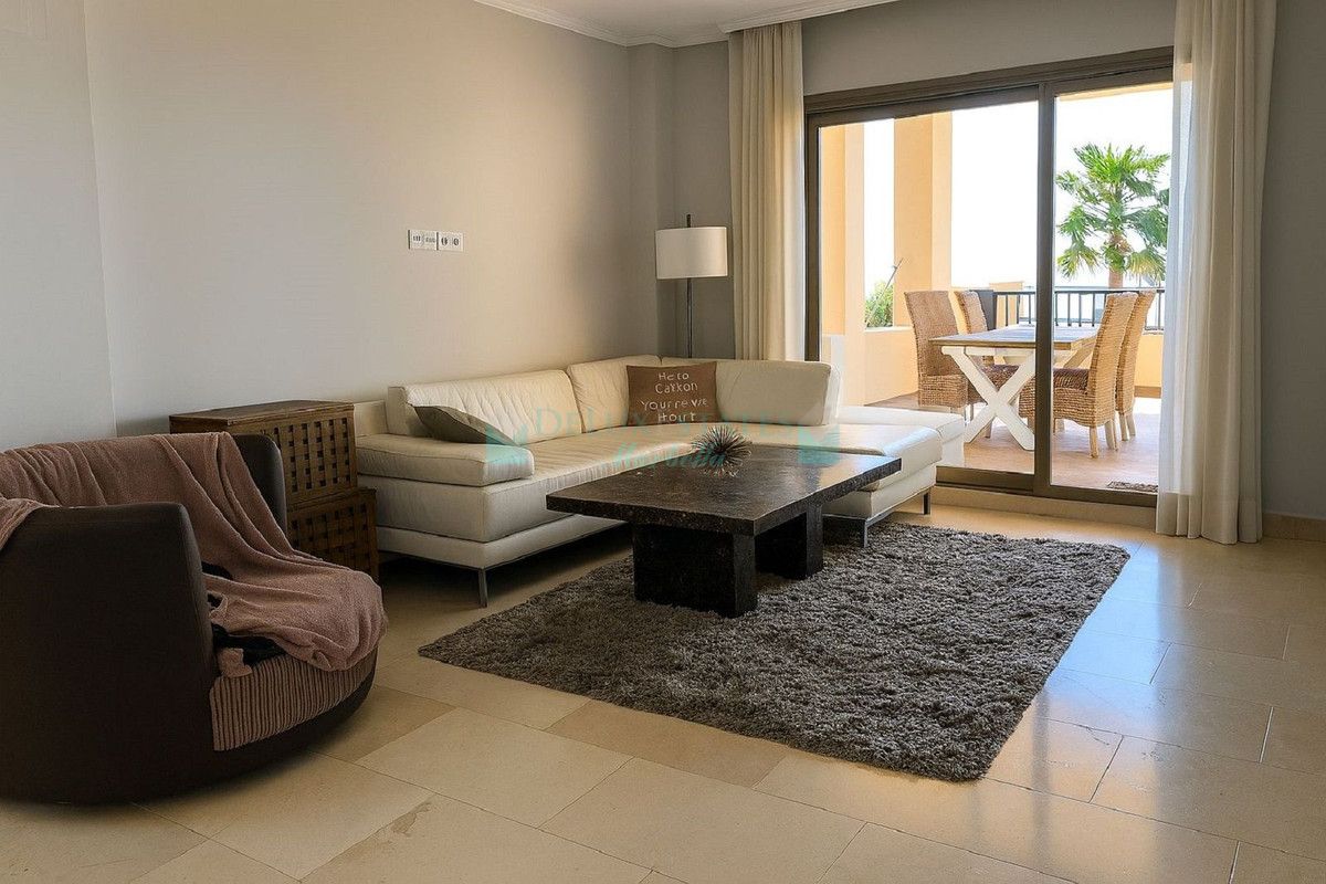 Apartment for rent in Benahavis