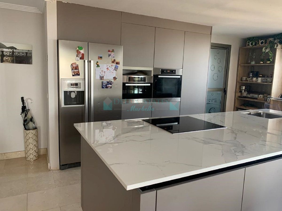 Apartment for rent in Benahavis