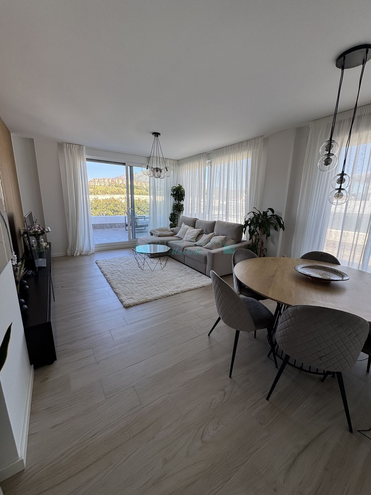 Penthouse for rent in Nueva Andalucia