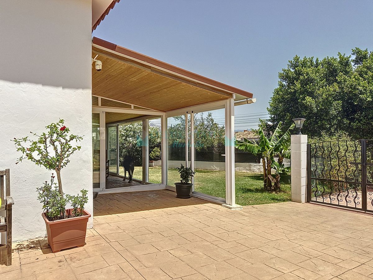 Villa en venta en Estepona