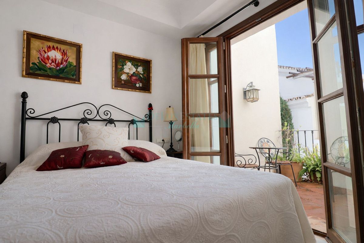 Adosado en venta en La Heredia, Benahavis