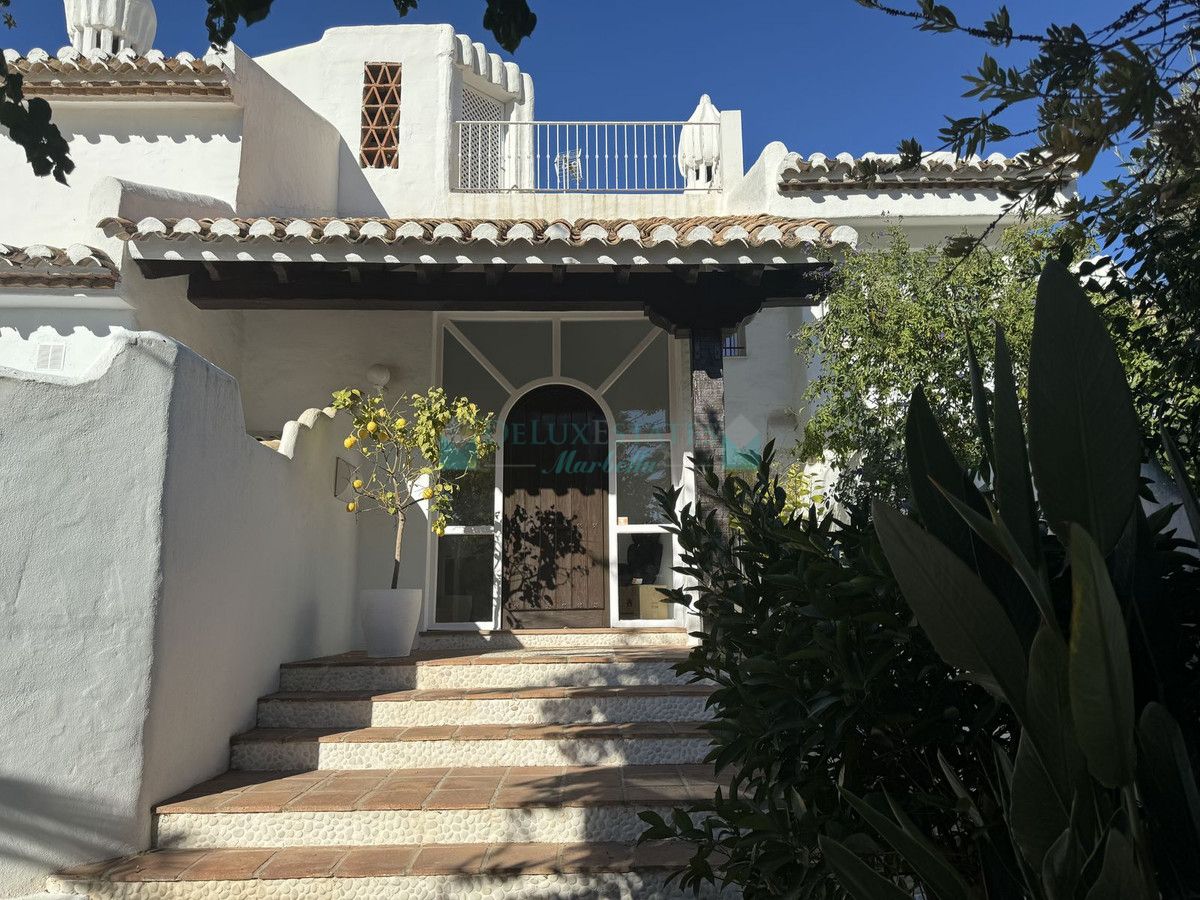 Villa for rent in Bahia de Marbella, Marbella East