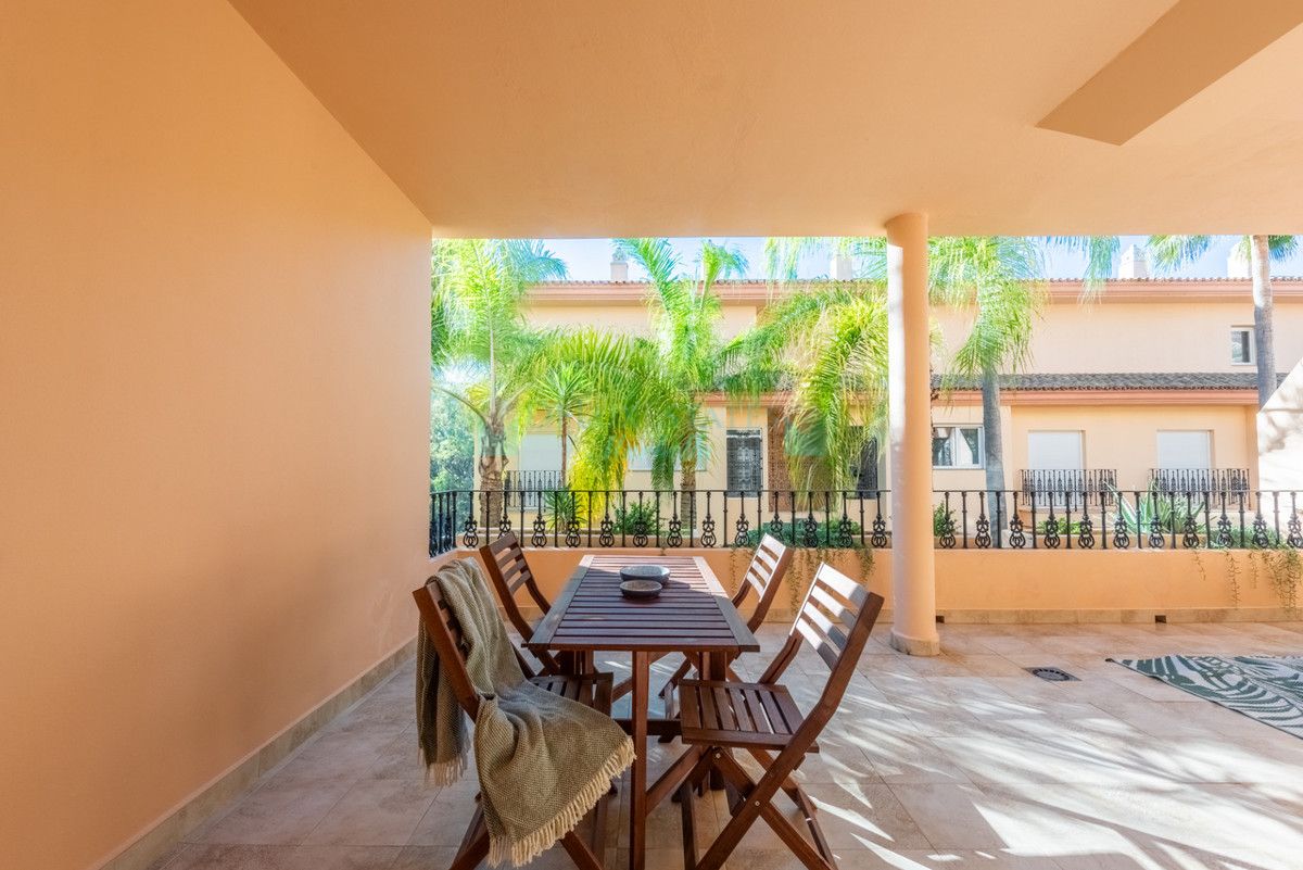 Apartment for sale in Nueva Andalucia