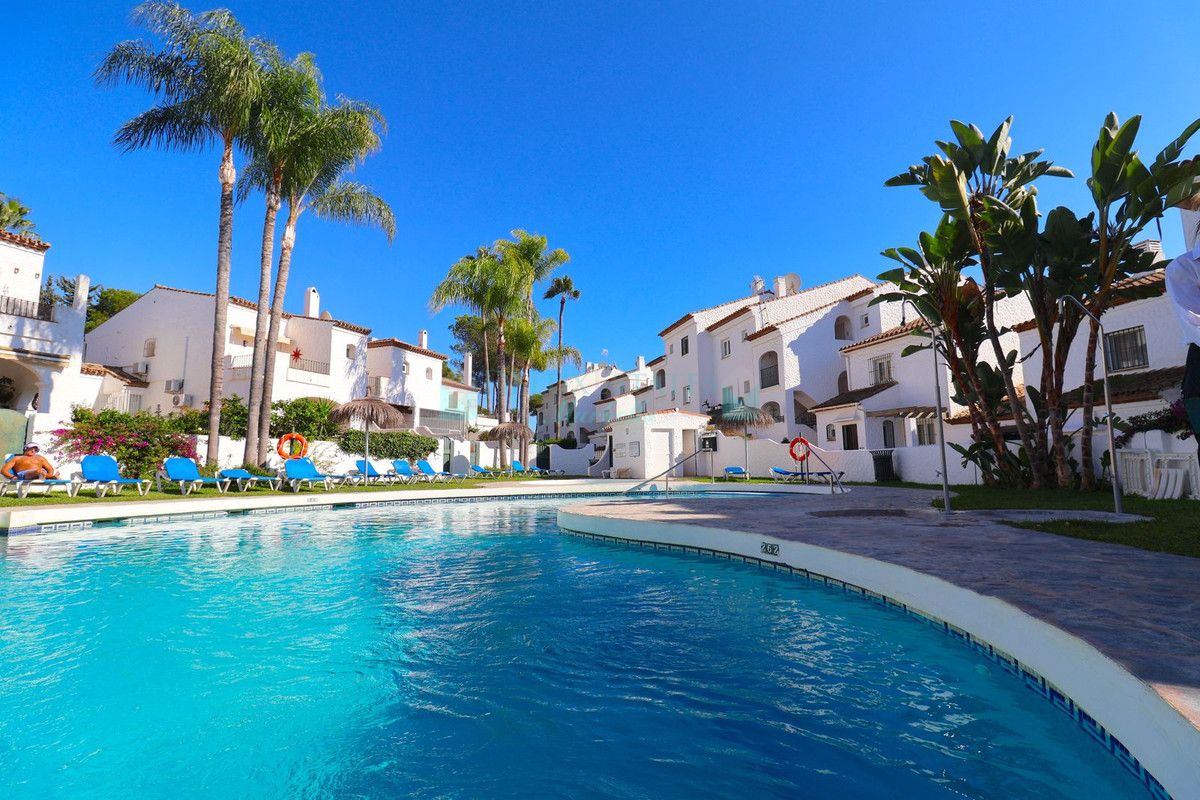 Apartment for sale in Benavista, Estepona