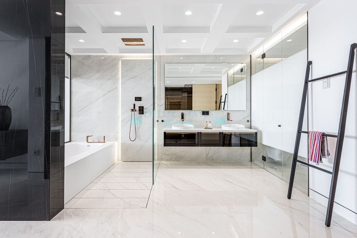 Ground Floor Apartment for rent in New Golden Mile, Estepona