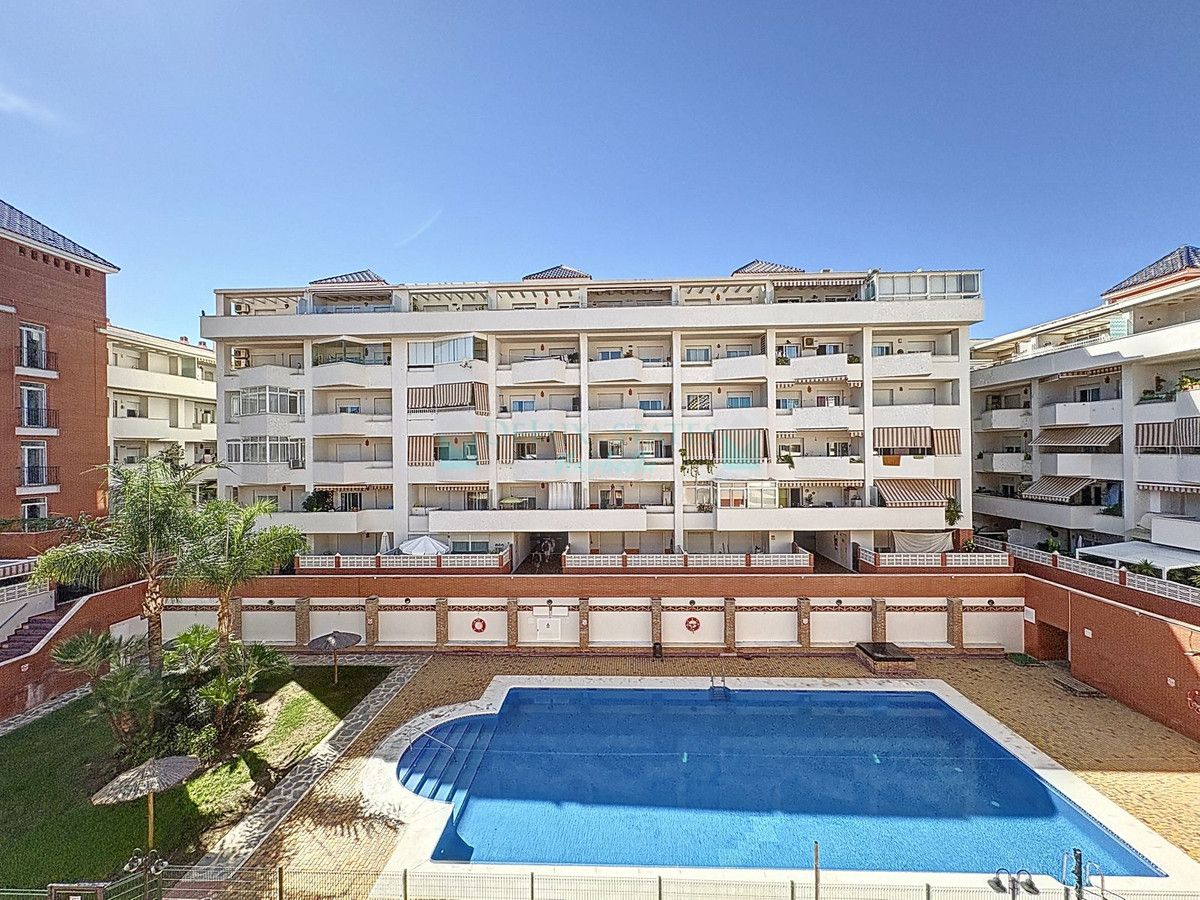 Penthouse for sale in Estepona