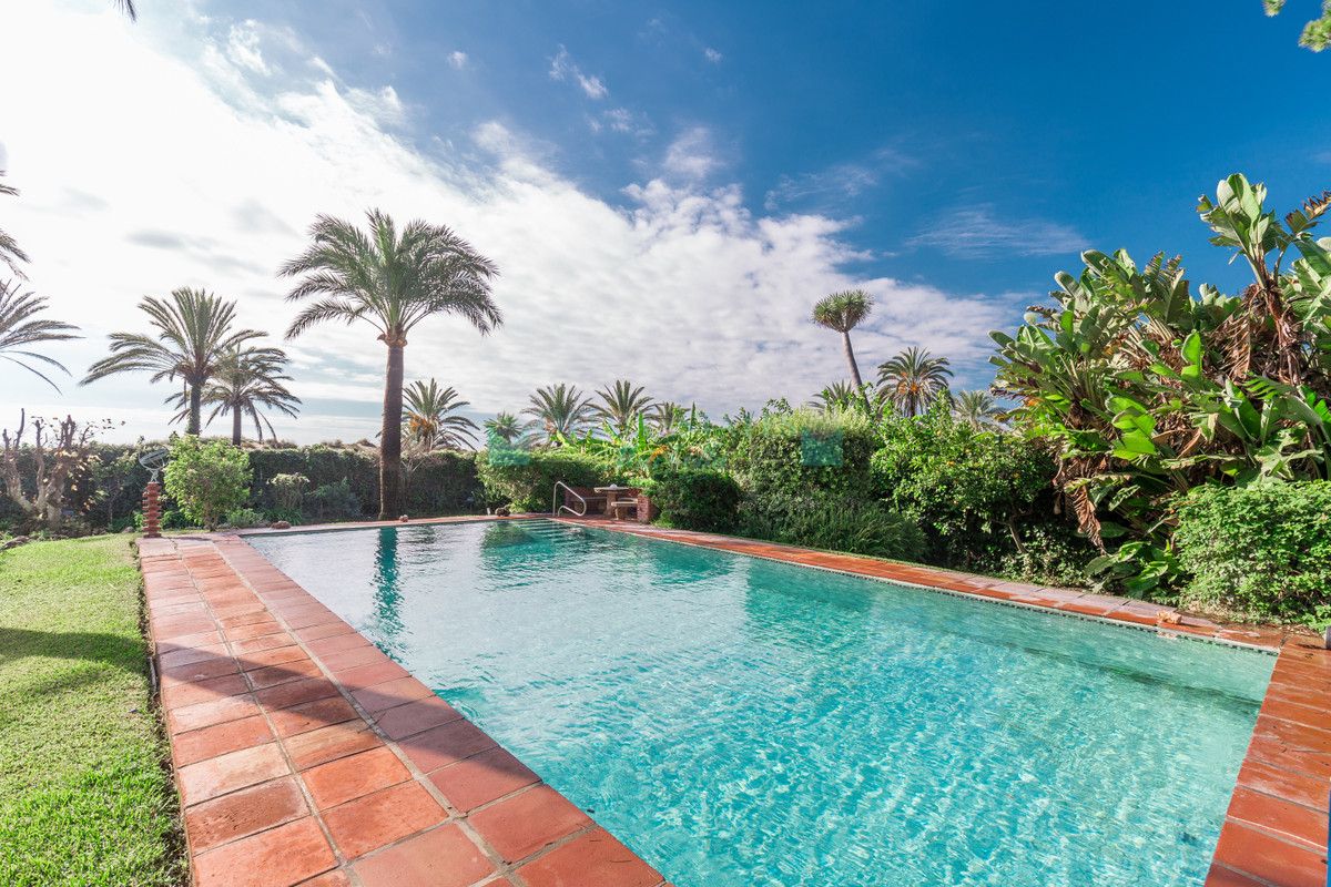Villa for sale in Los Monteros, Marbella East
