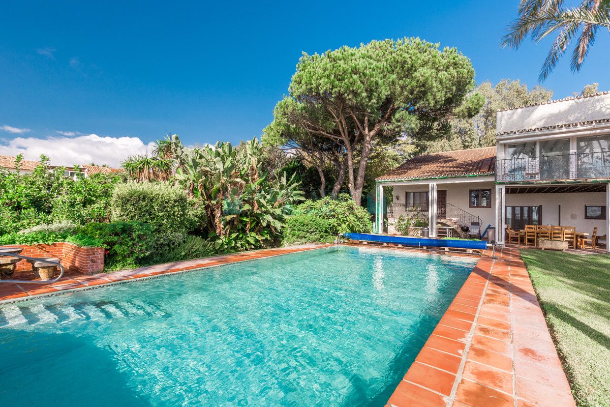 Villa for sale in Los Monteros, Marbella East