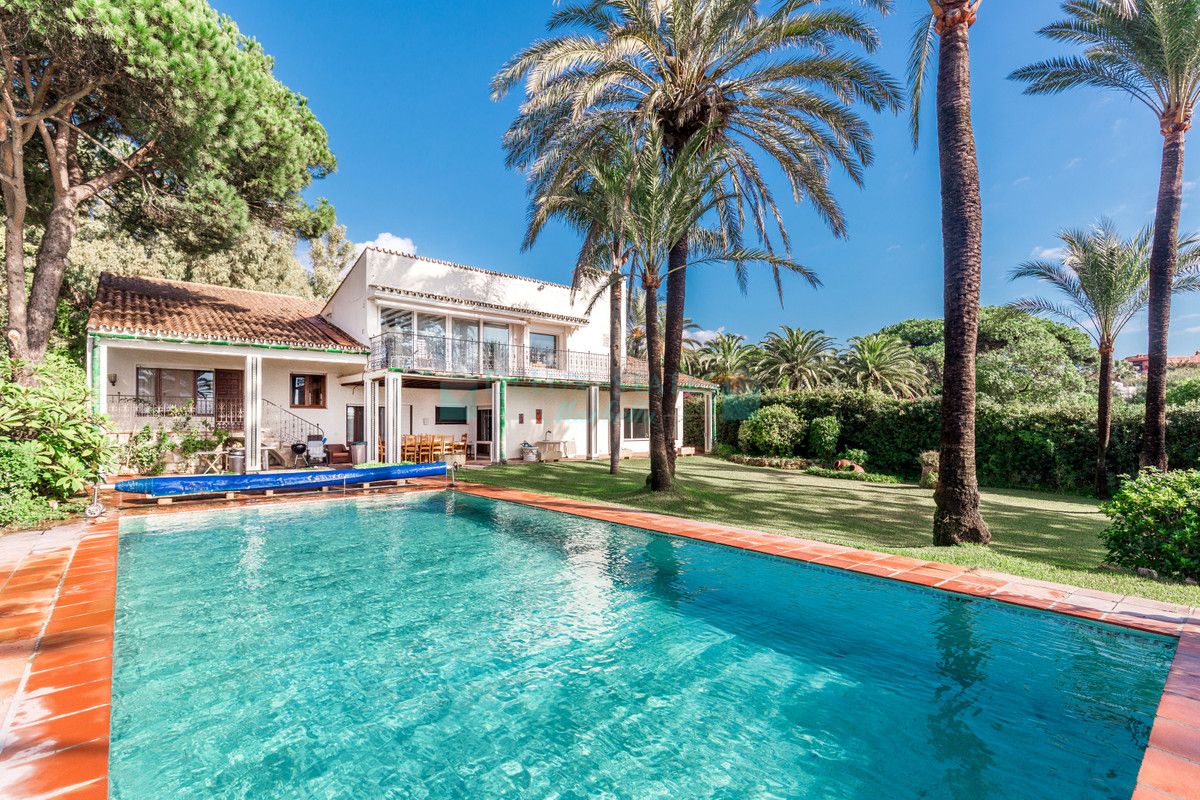 Villa for sale in Los Monteros, Marbella East
