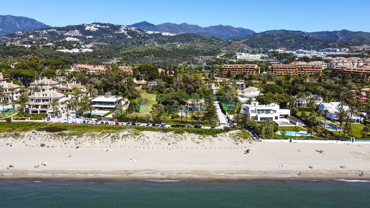 Villa for sale in Los Monteros, Marbella East