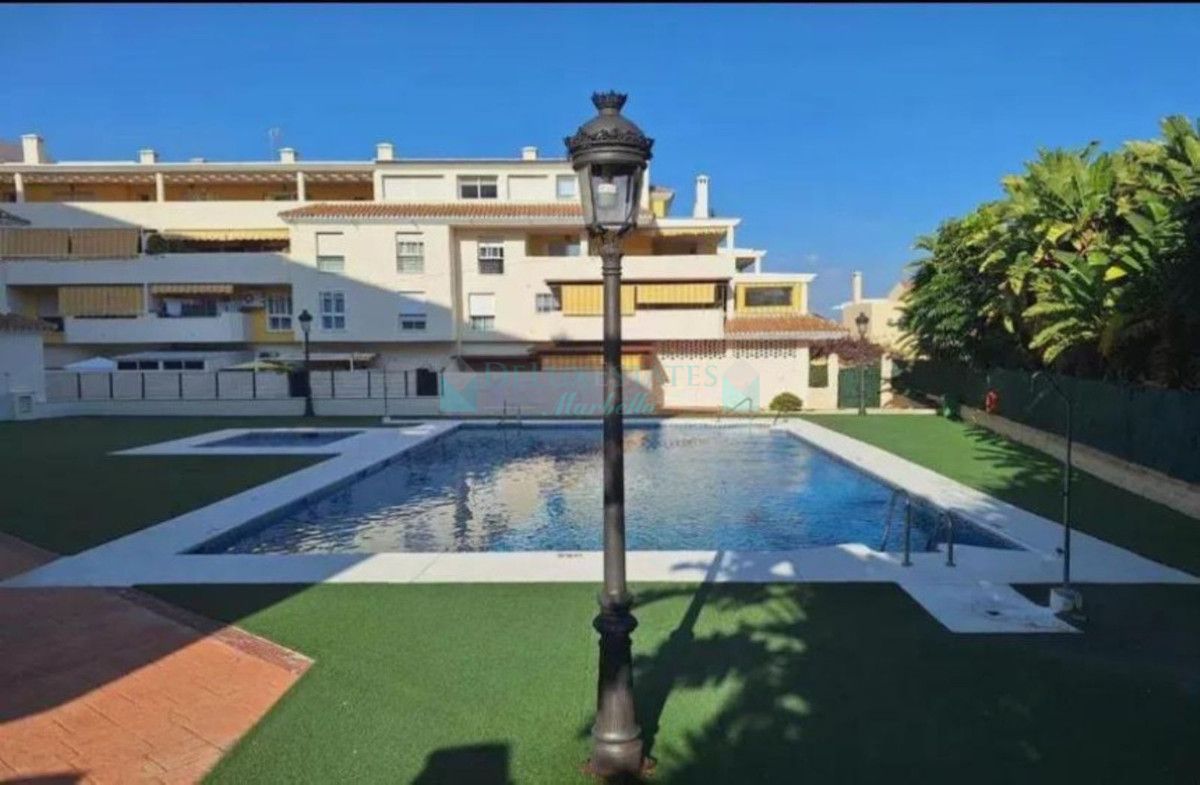 Apartment for sale in Estepona