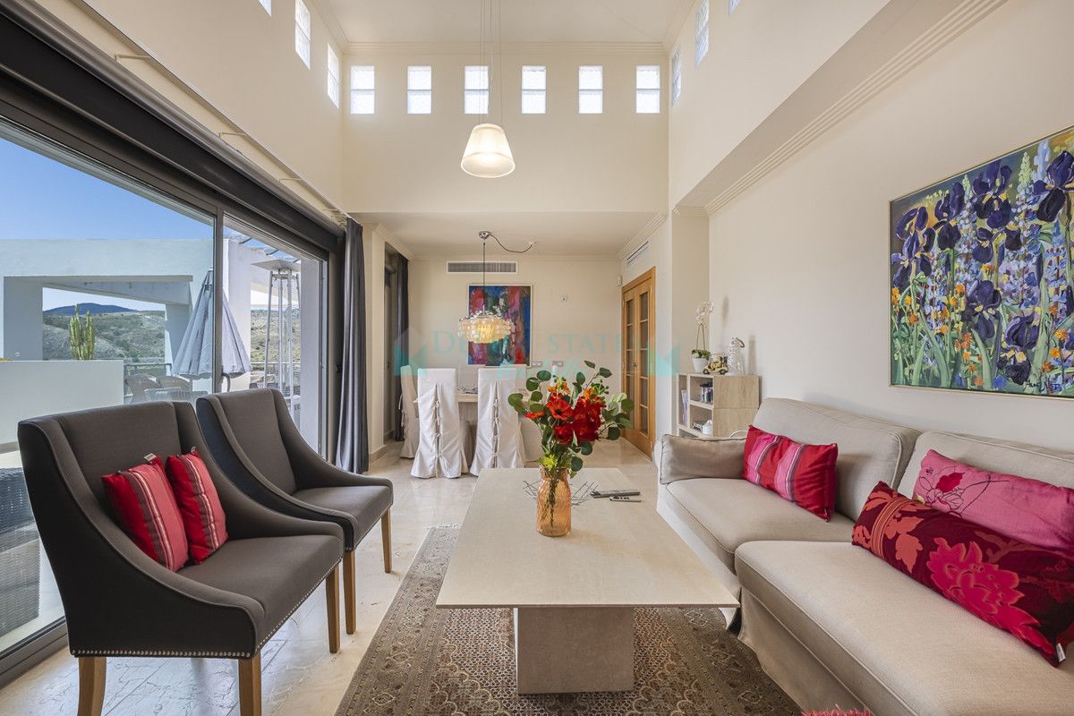 Ático en venta en Benahavis