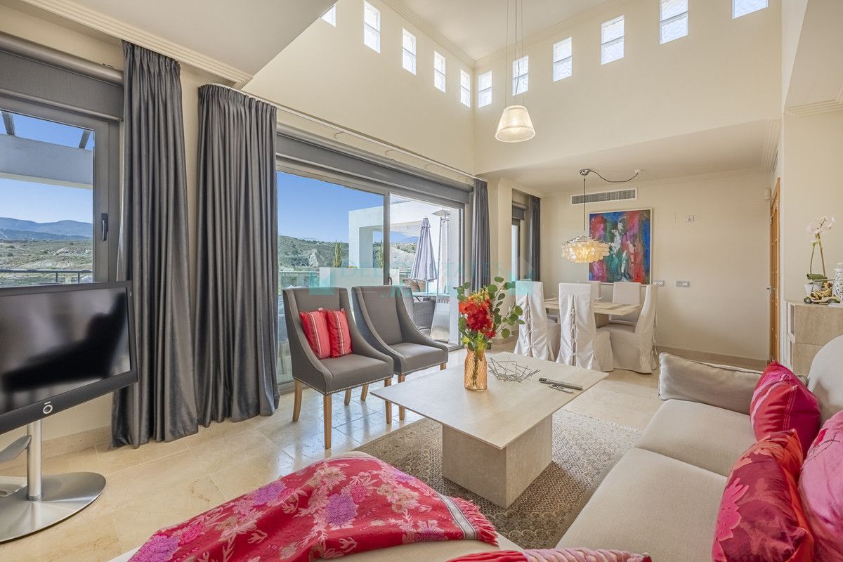 Ático en venta en Benahavis