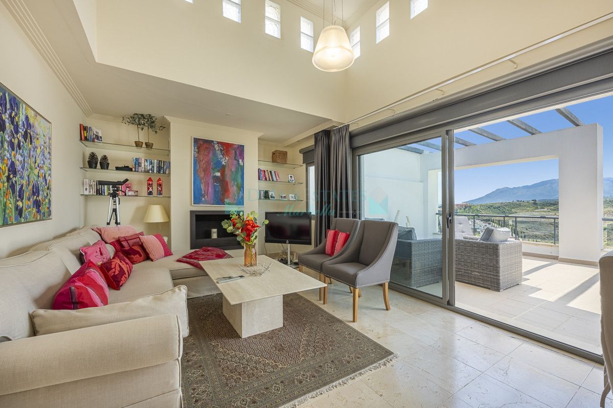 Ático en venta en Benahavis