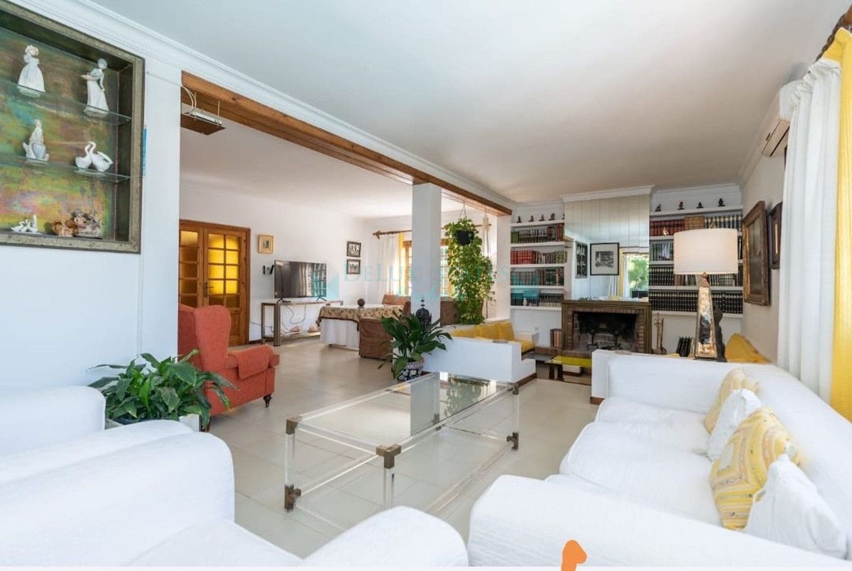 Villa for sale in Marbella