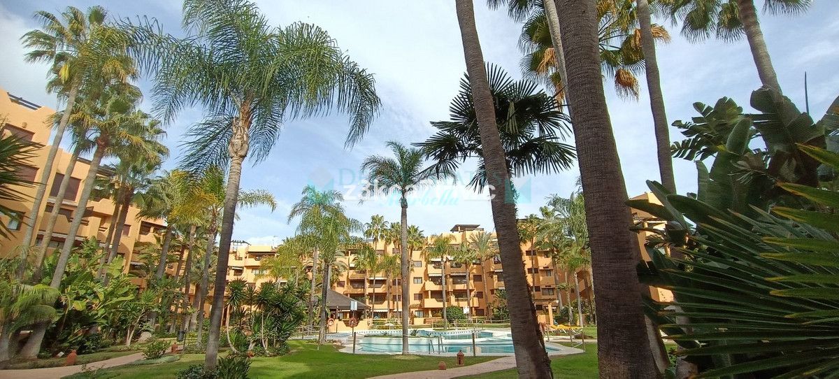 Apartamento Planta Baja en venta en Estepona