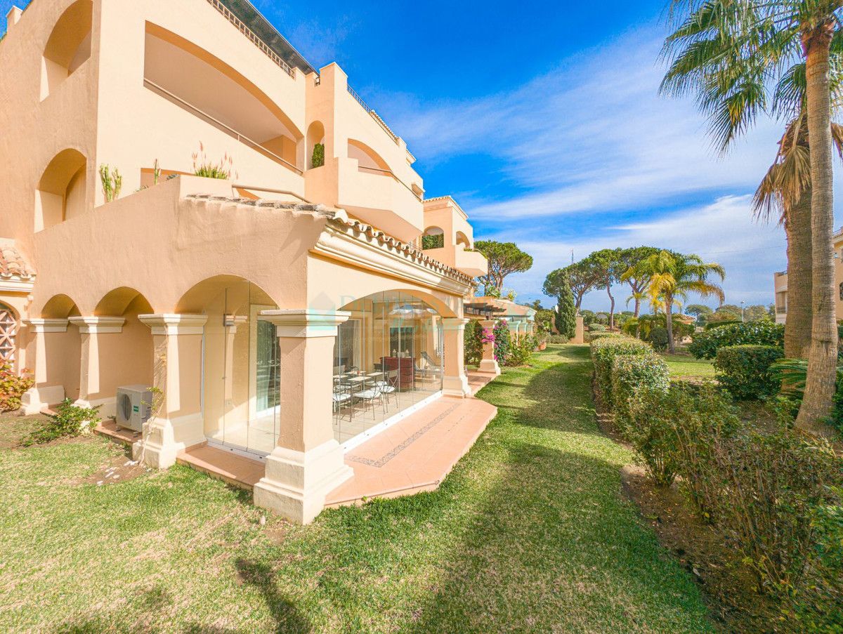 Ground Floor Apartment for sale in Elviria, Marbella East