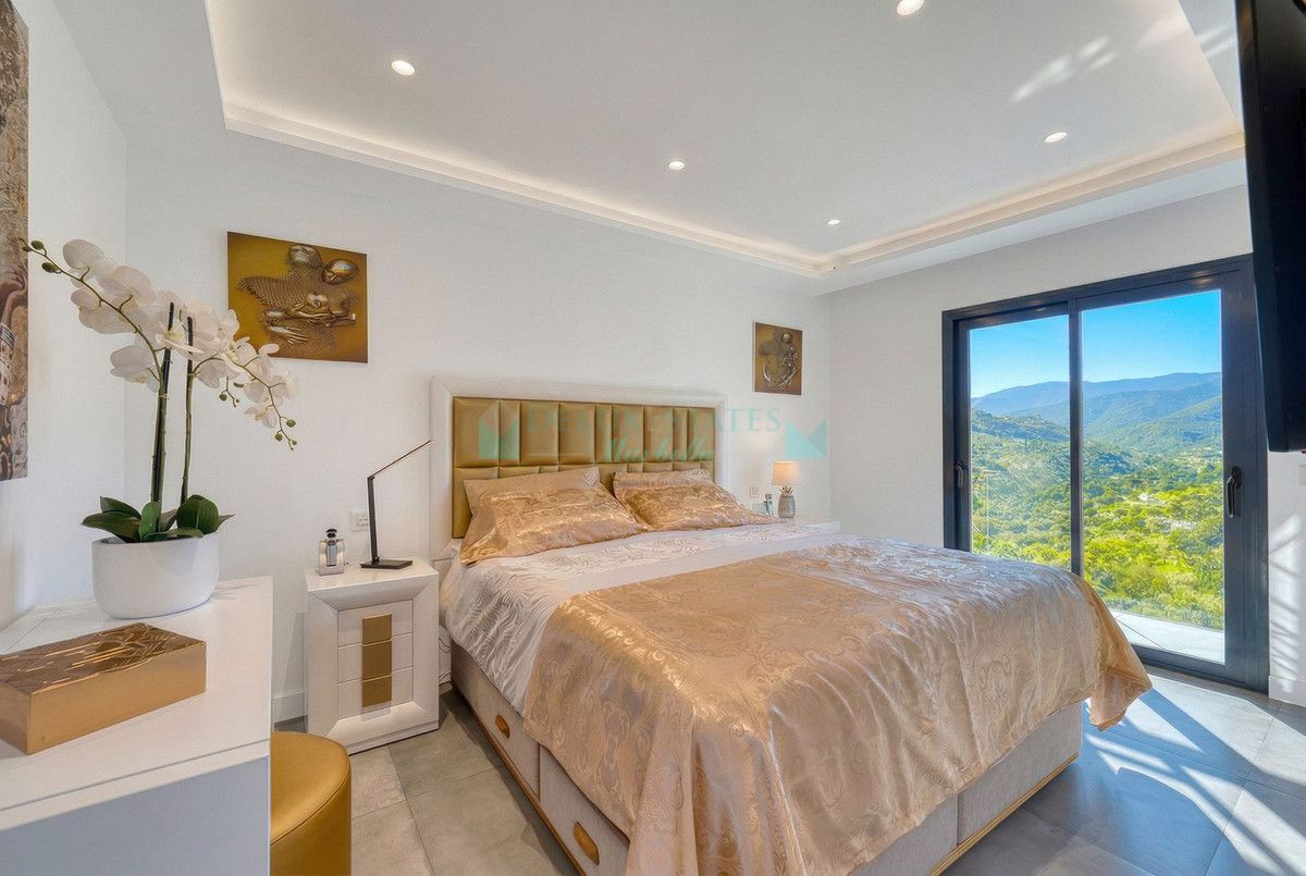 Villa for sale in Istan