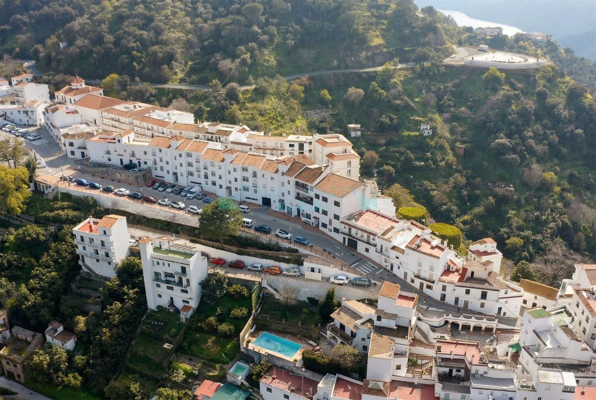 Villa for sale in Istan