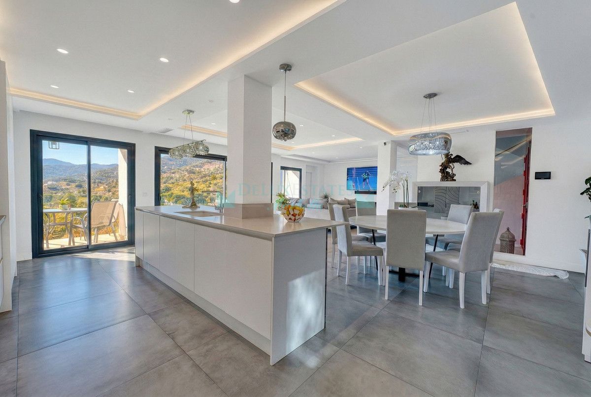 Villa for sale in Istan