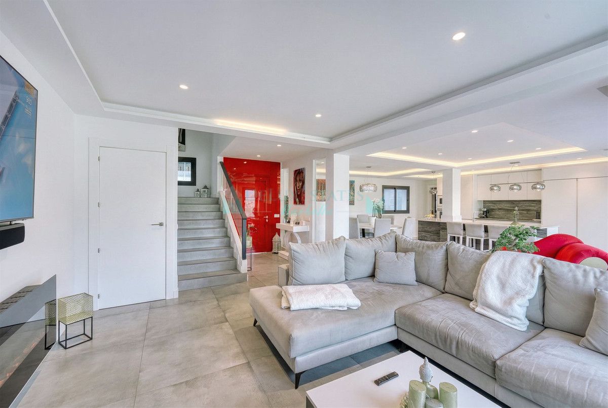 Villa for sale in Istan