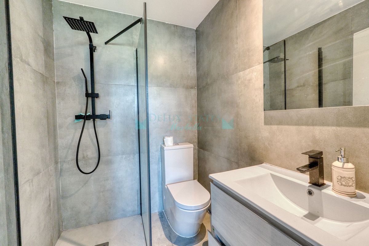 Villa for sale in Istan