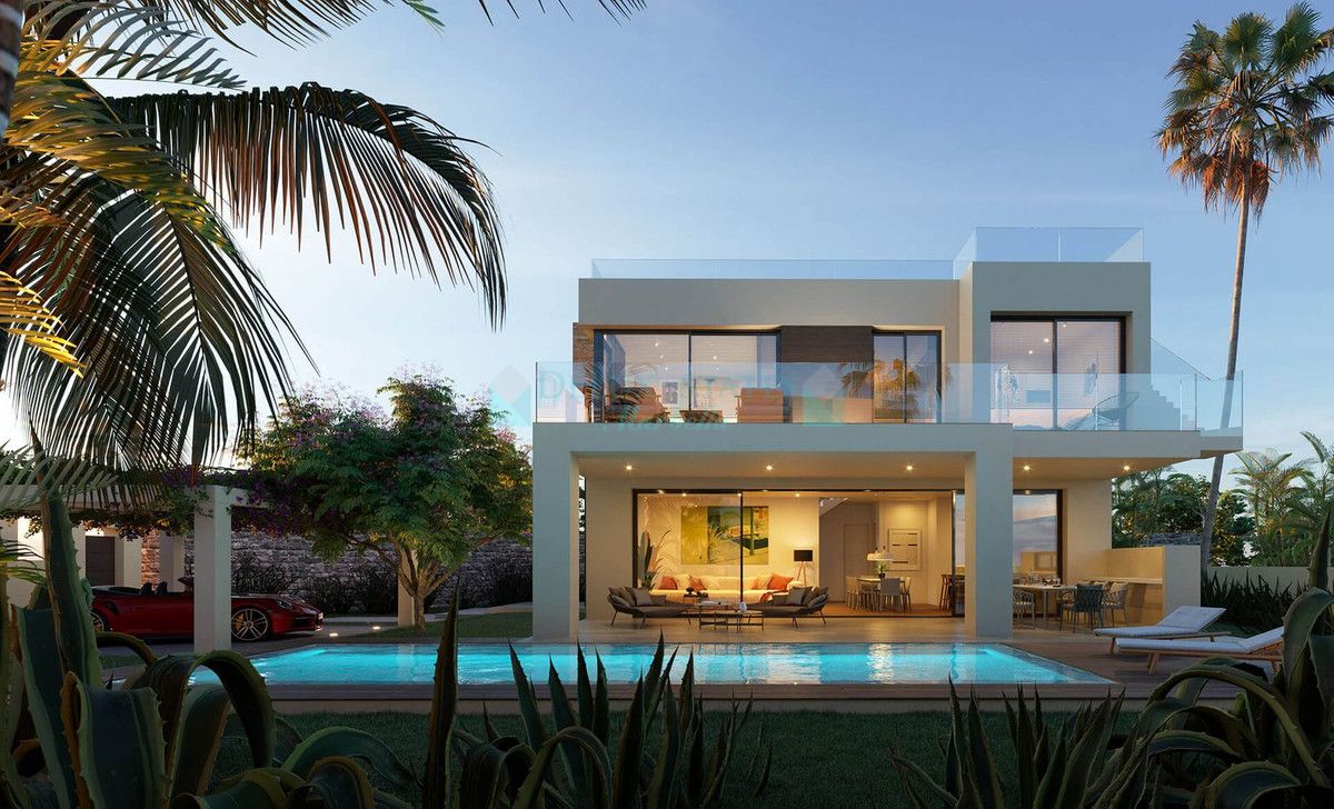 Villa en venta en New Golden Mile, Estepona