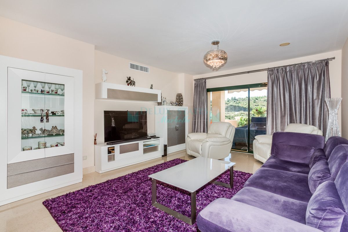 Apartment for rent in Benahavis