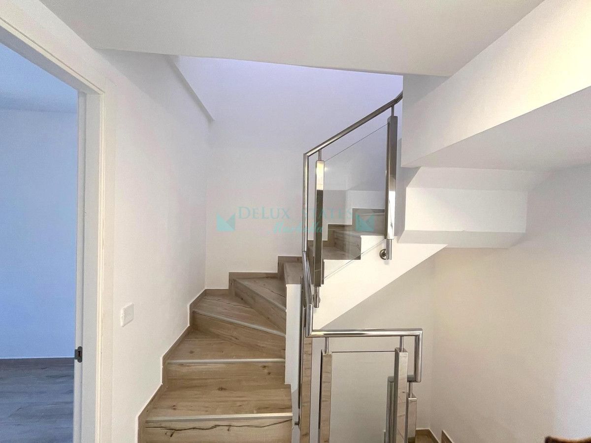 Town House for sale in Benahavis