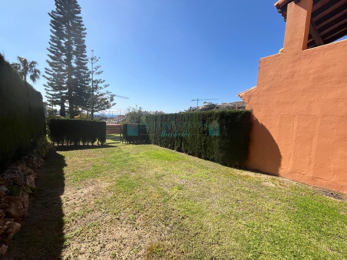 Town House for sale in Benahavis