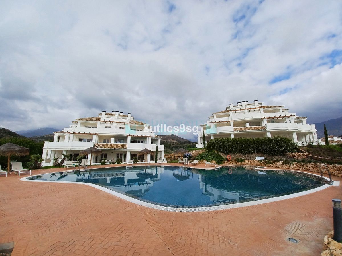 Apartment for sale in Aloha, Nueva Andalucia