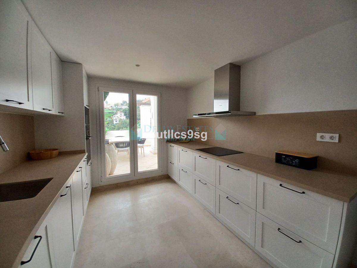 Apartment for sale in Aloha, Nueva Andalucia