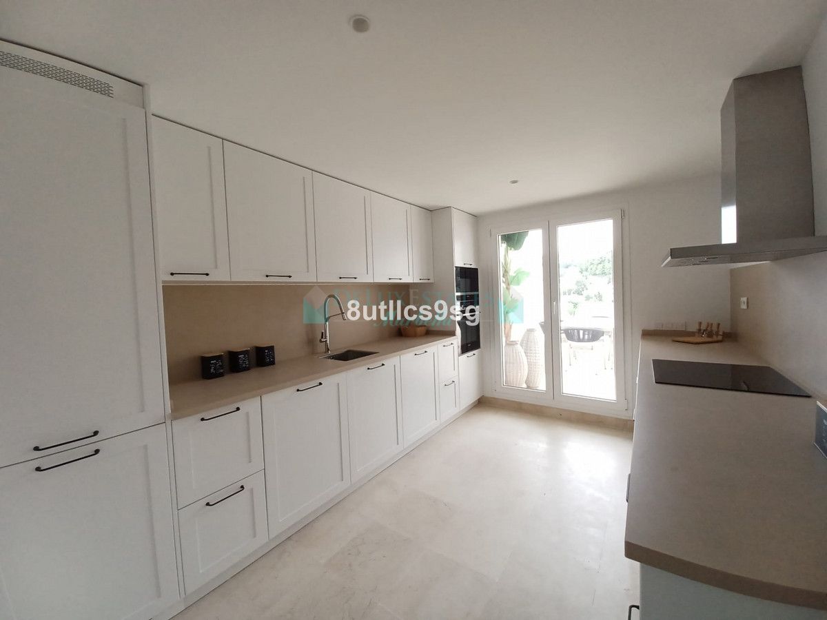 Apartment for sale in Aloha, Nueva Andalucia